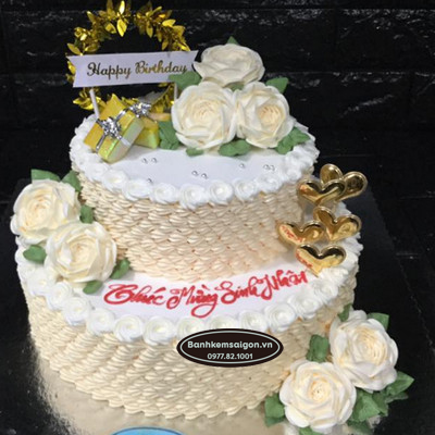 NT(17) Bánh kem tầng